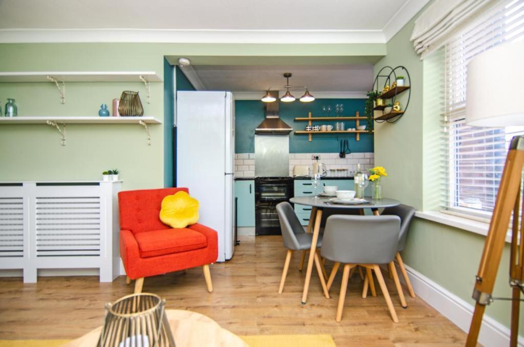 Cosy Lichfield Apartment Exterior photo